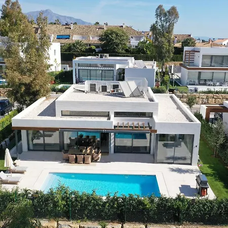 Villa 2223 Modern Design Pool Estepona