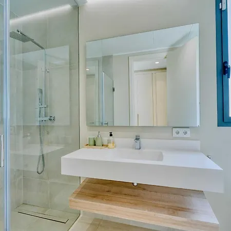 2223 Modern Design Pool Villa