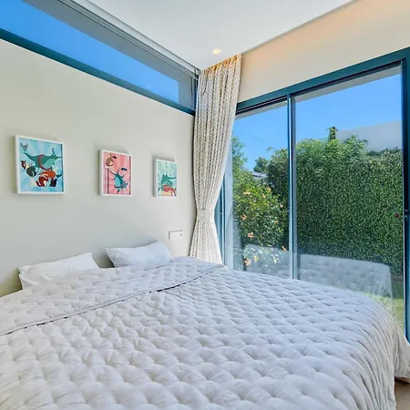 2223 Modern Design Pool Villa